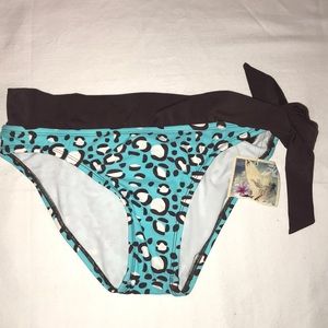 Hobie Bikini Bottoms NWT - Size Small